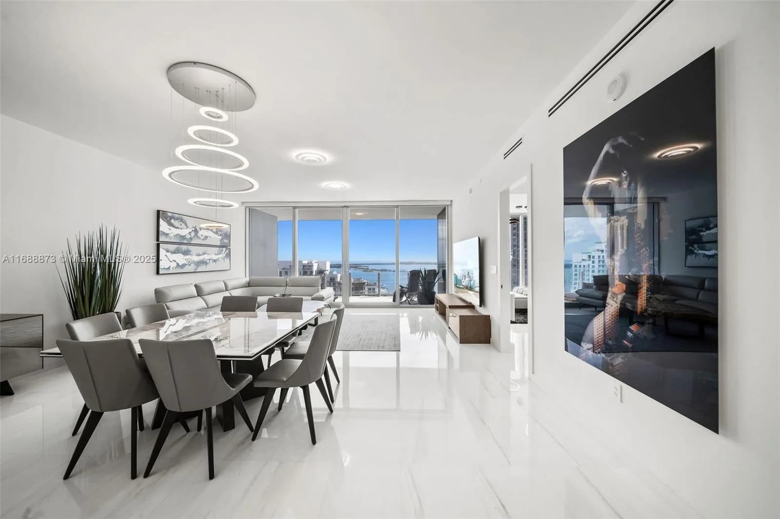 3 bedroom 4 bath for sale at 300 Biscayne Blvd Way # 3803, Miami FL 33131