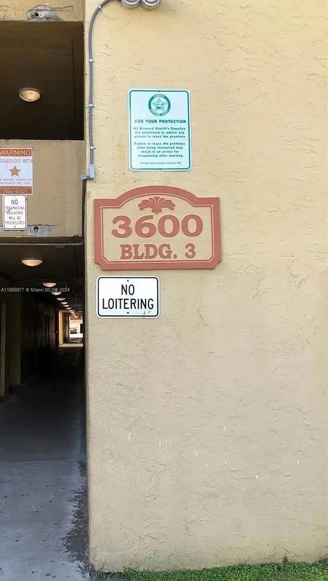 3600 NW 21st St # 305, Lauderdale Lakes FL 33311