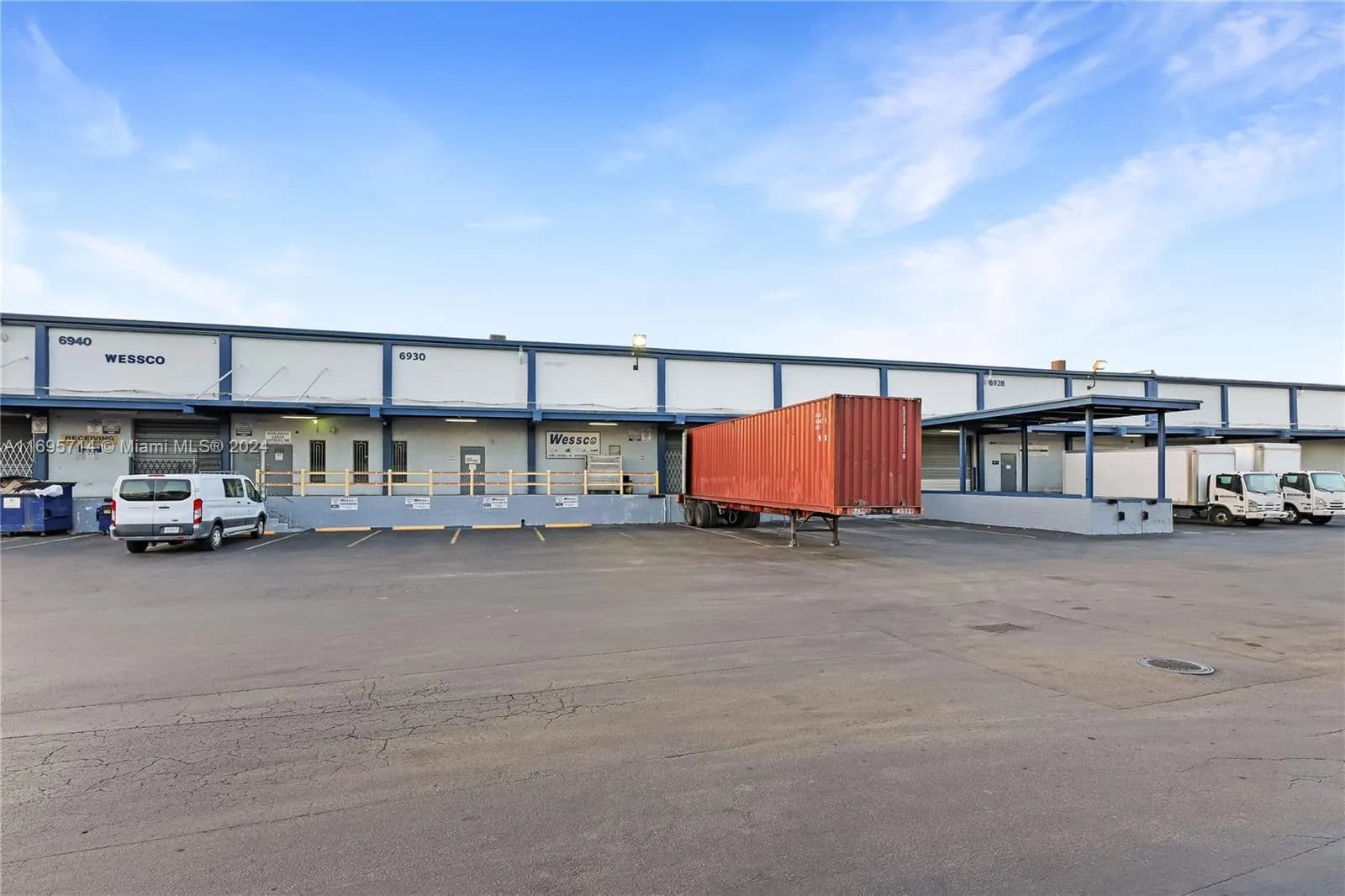 NW 12th St, Doral FL 33126