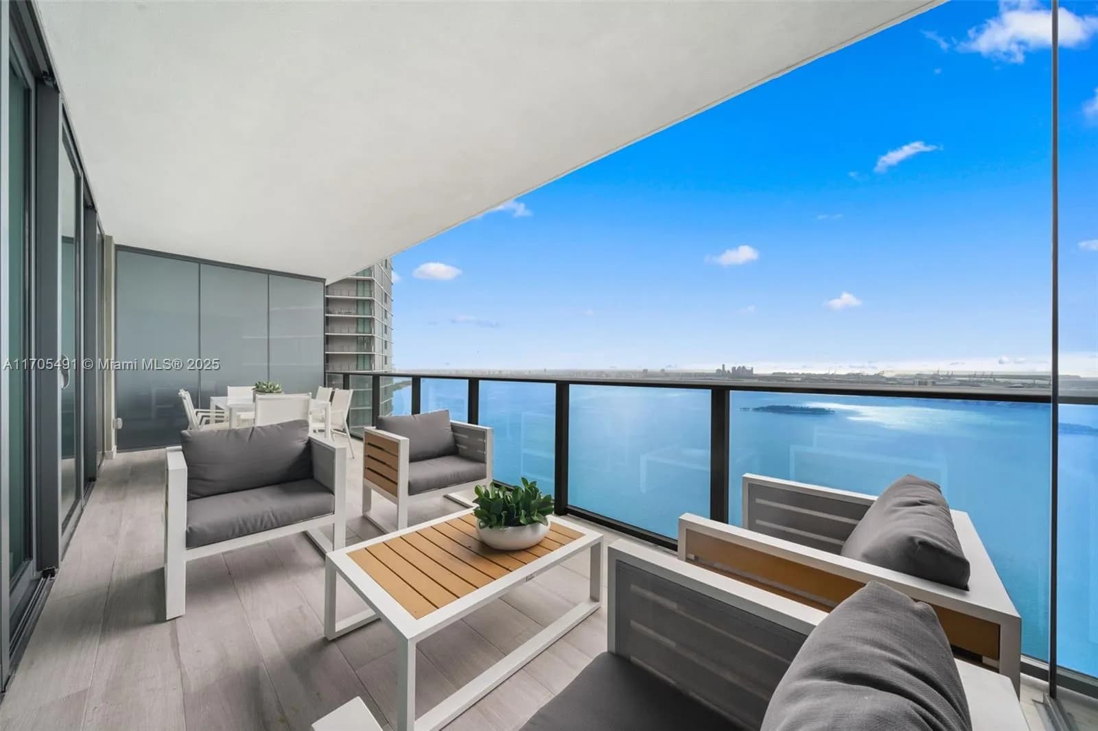 2 bedroom 3 bath for sale at 650 NE 32nd St # 4404, Miami FL 33137