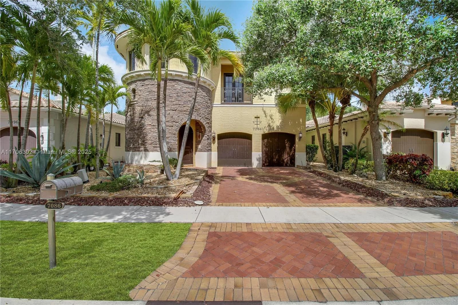 6 bedroom 3 bath Residential for sale at 7086 Spyglass Ave, Parkland FL 33076