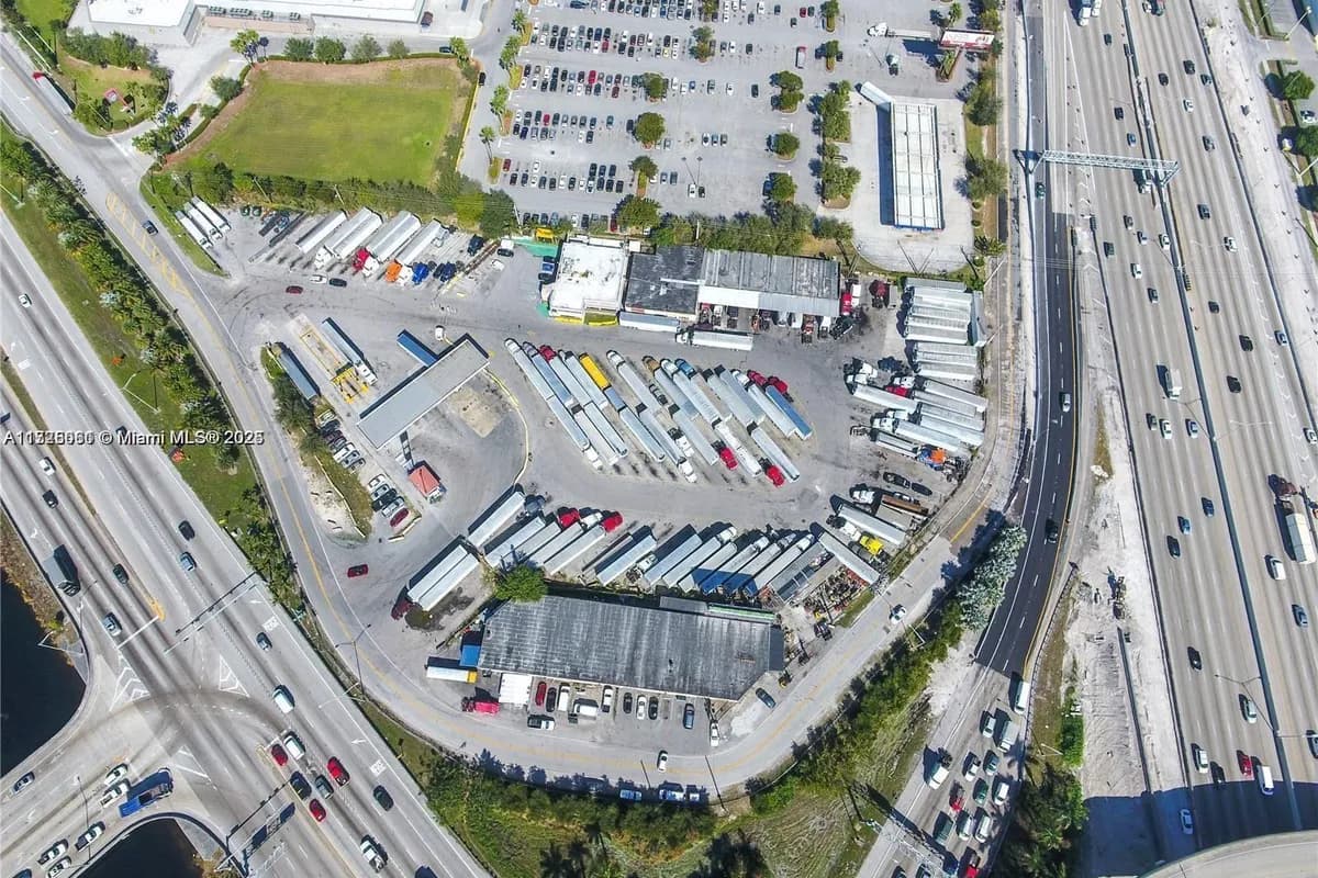 9101 W Okeechobee Rd # 205, Hialeah Gardens FL 33016