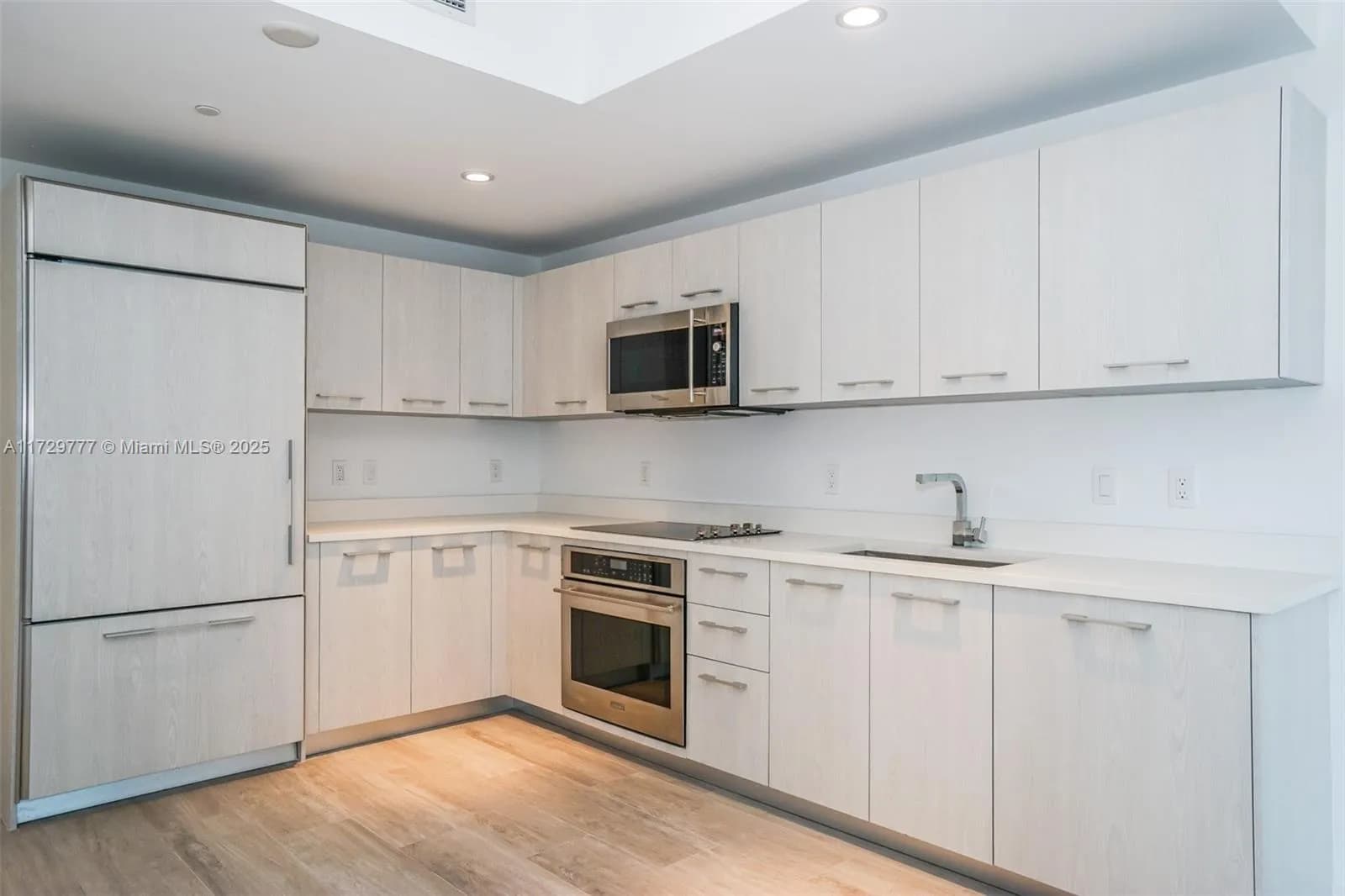 55 SW 9 Street # 1407, Miami FL 33130