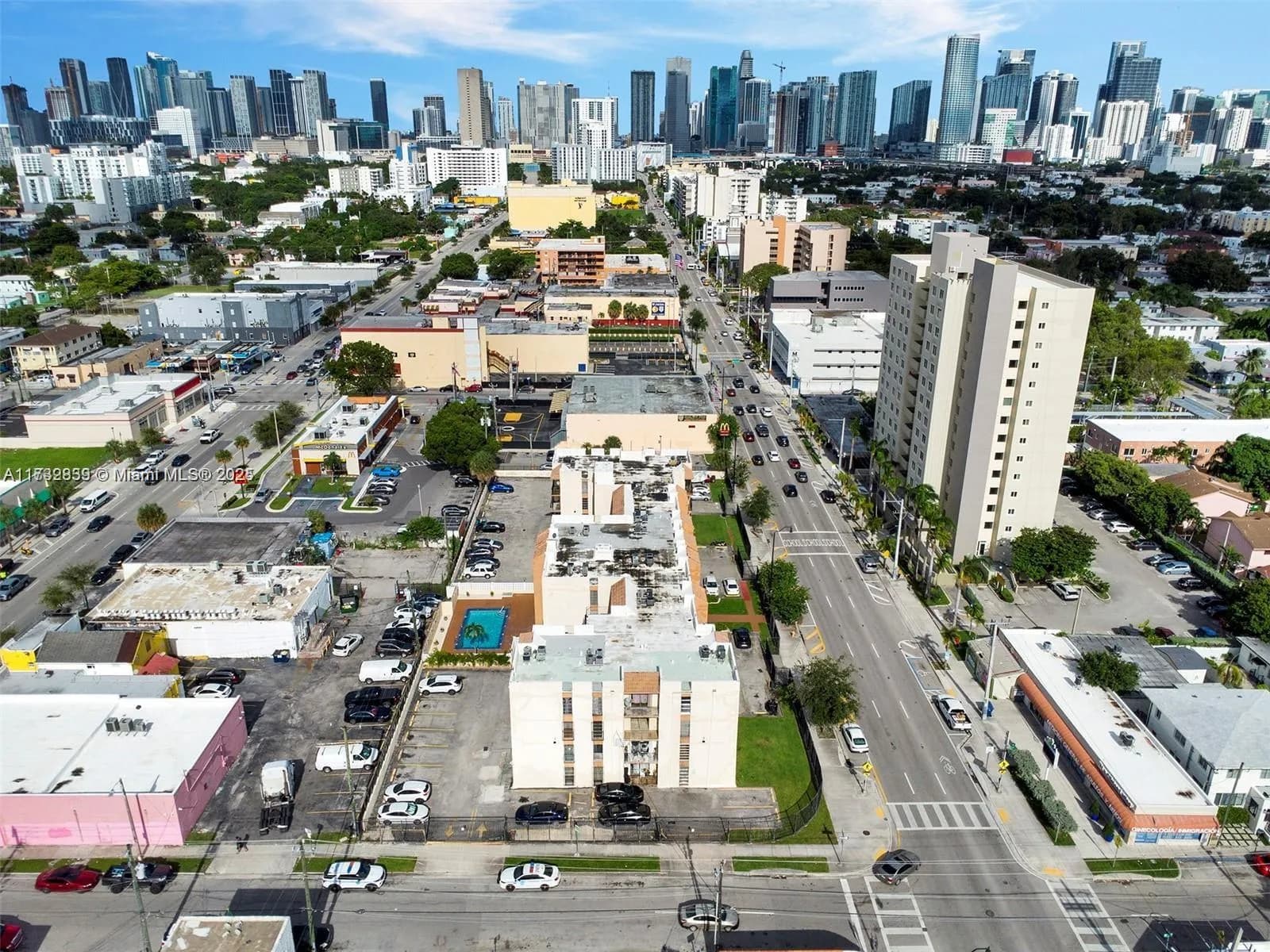 1051 SW 1st St # 211, Miami FL 33130