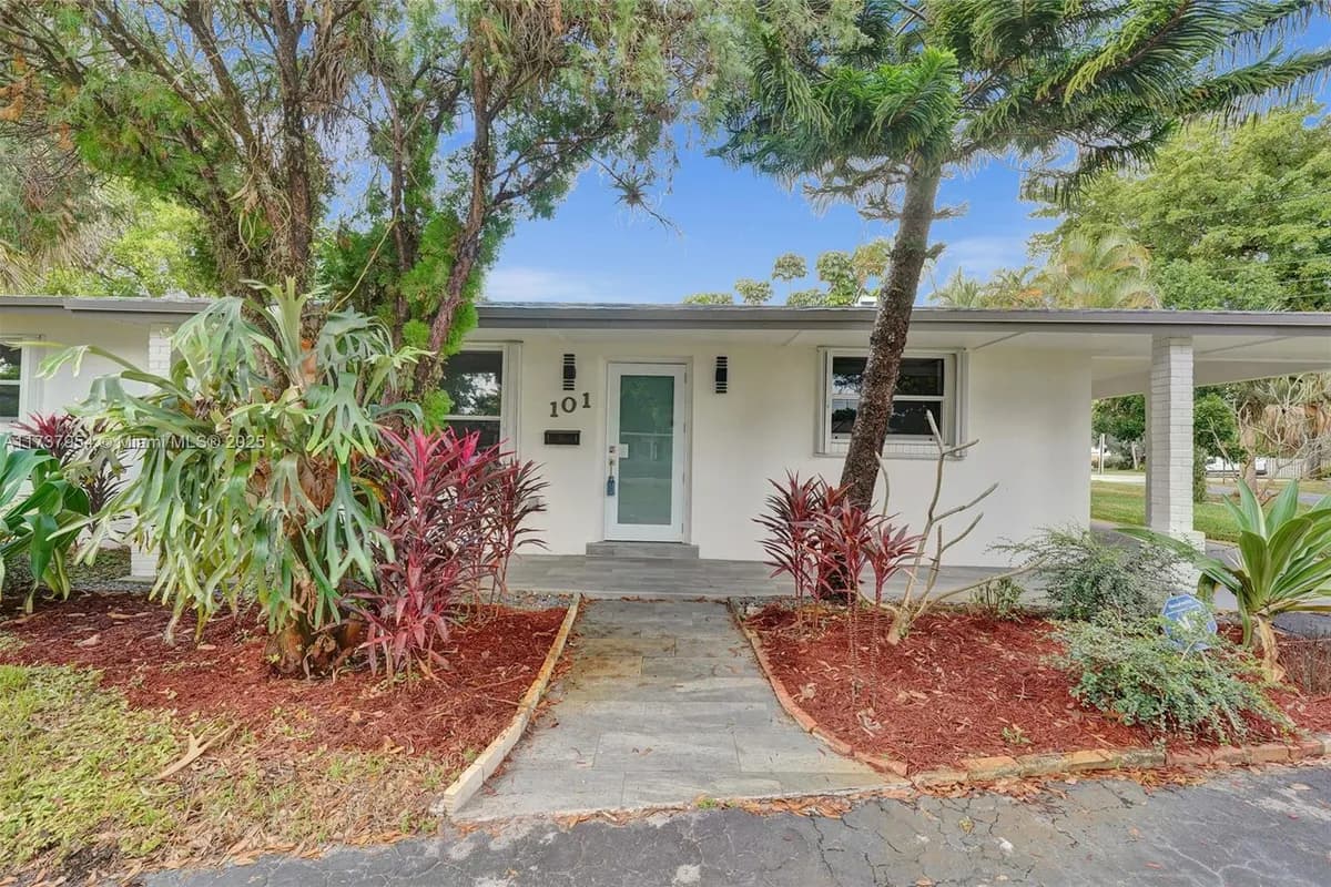 101 SW 53rd Ave, Plantation FL 33317