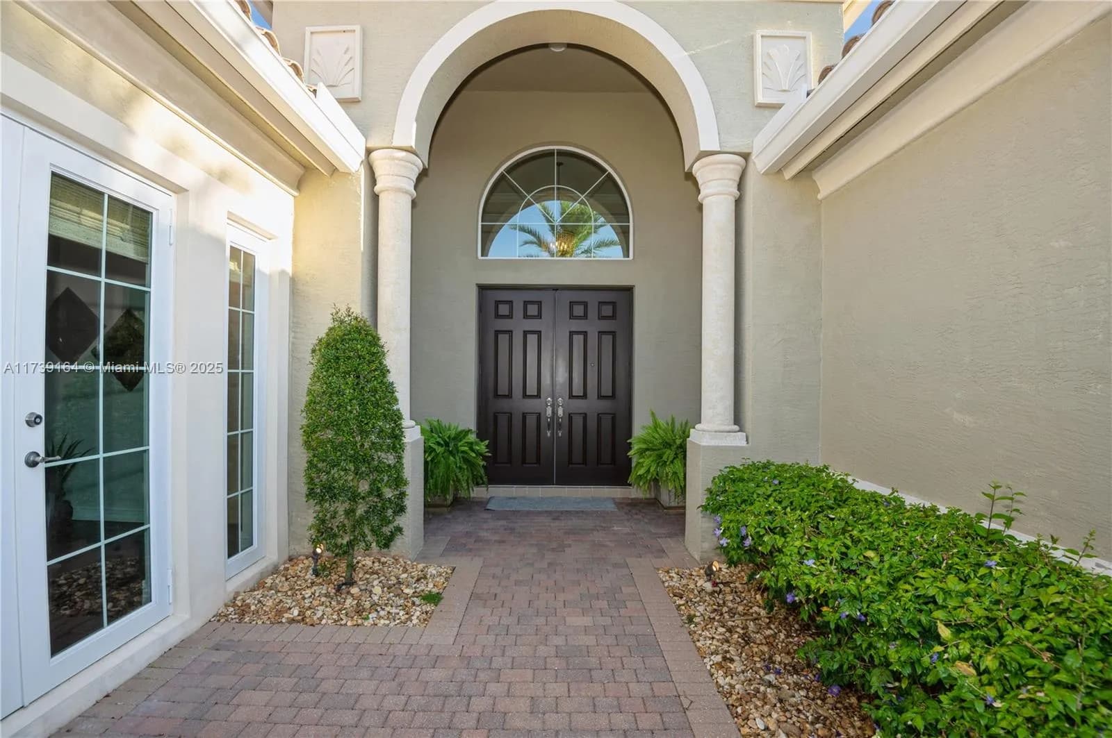 7803 Maywood Crest Dr, Palm Beach Gardens FL 33412