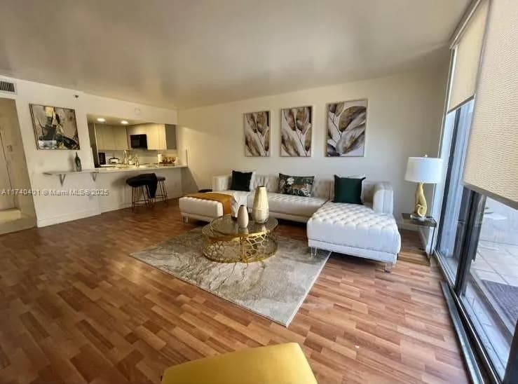 1 bedroom 1 bath for sale at 540 Brickell Key Dr # 728, Miami FL 33131