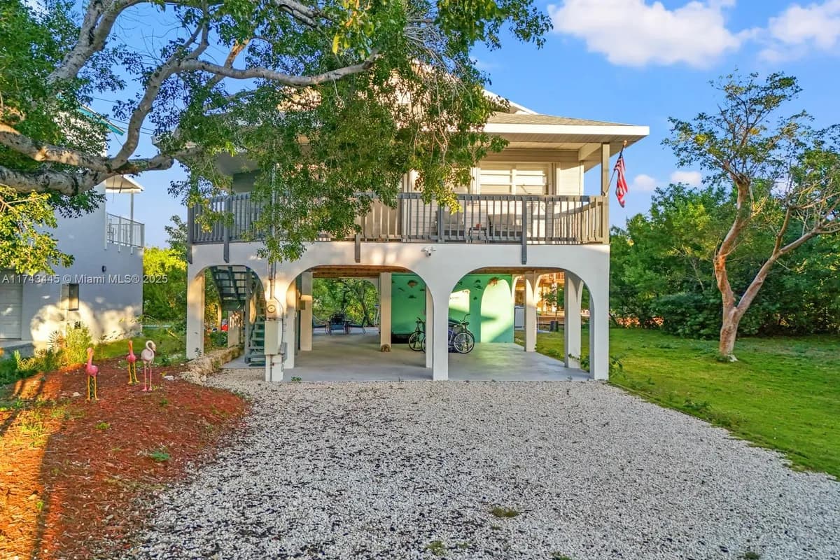 3635 Trade Winds St, Big Pine FL 33043