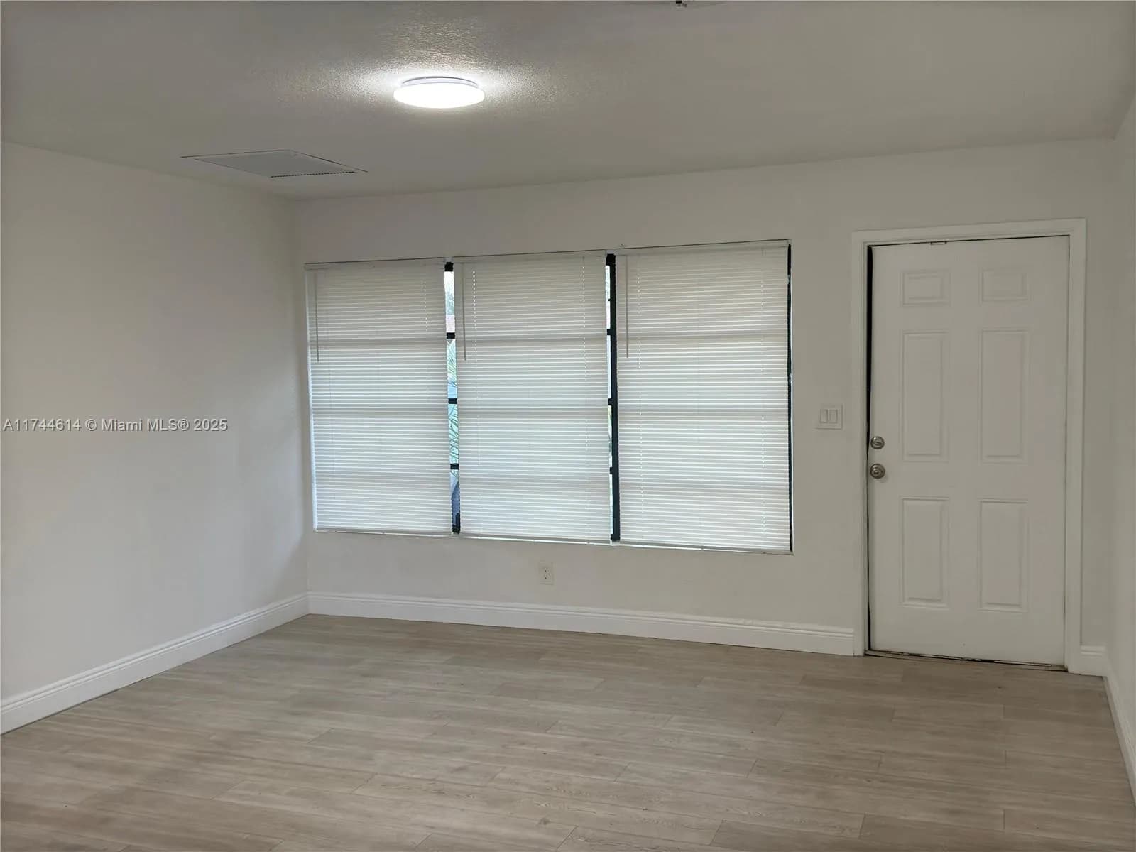 738 Evergreen Dr, Lake Park FL 33403