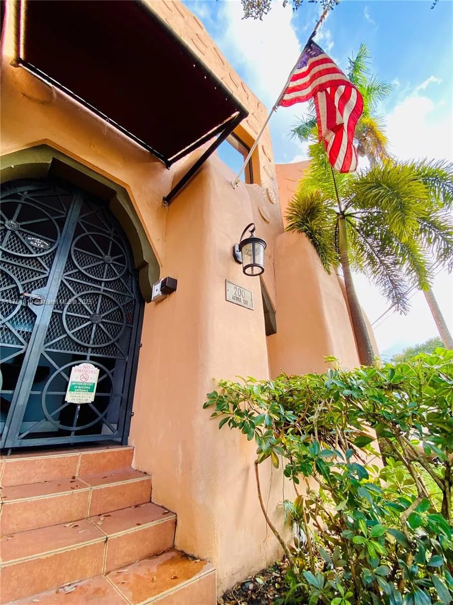 200 Azure Way, Miami Springs FL 33166