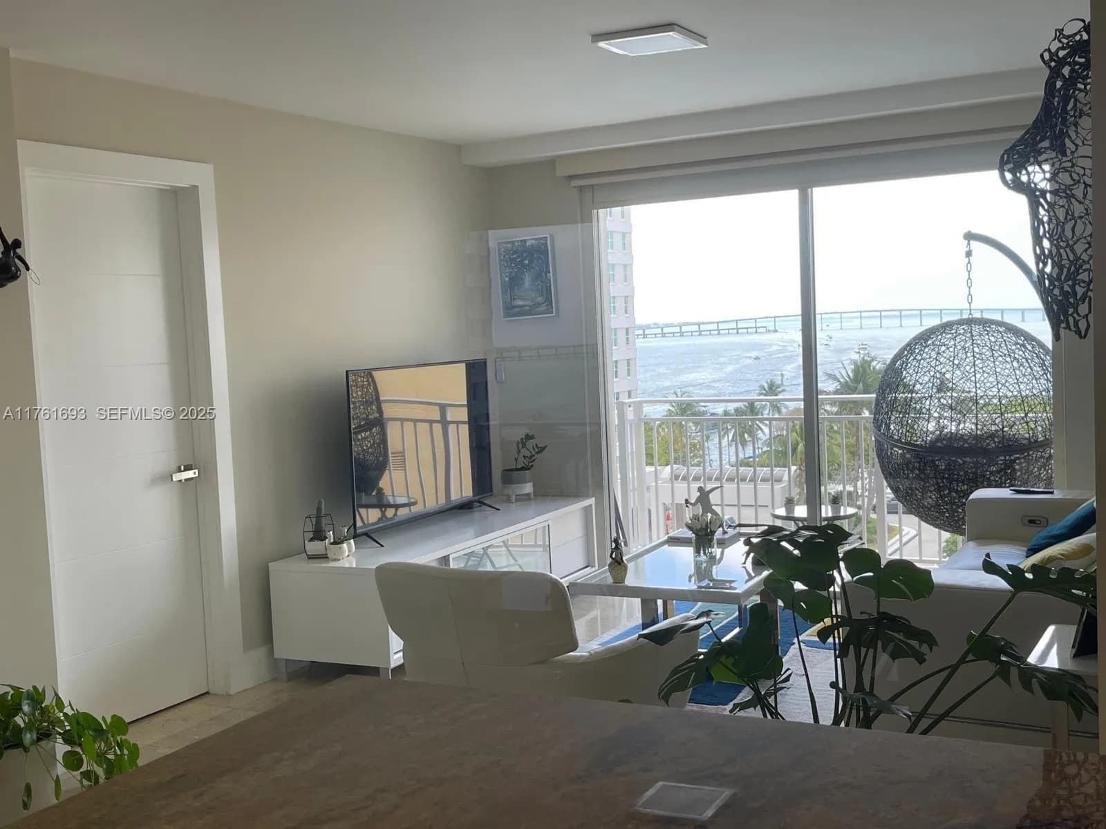 770 Claughton Island Dr # 904, Miami FL 33131