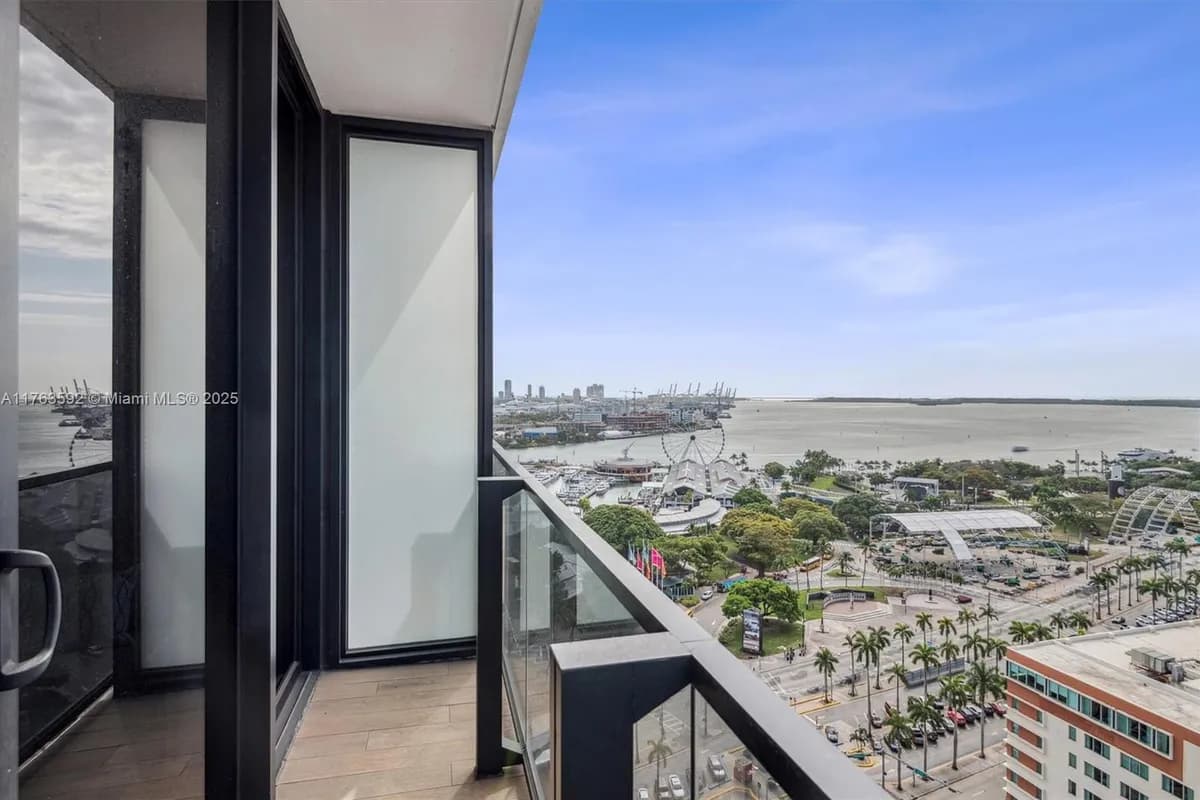 398 NE 5th St, Miami FL 33132