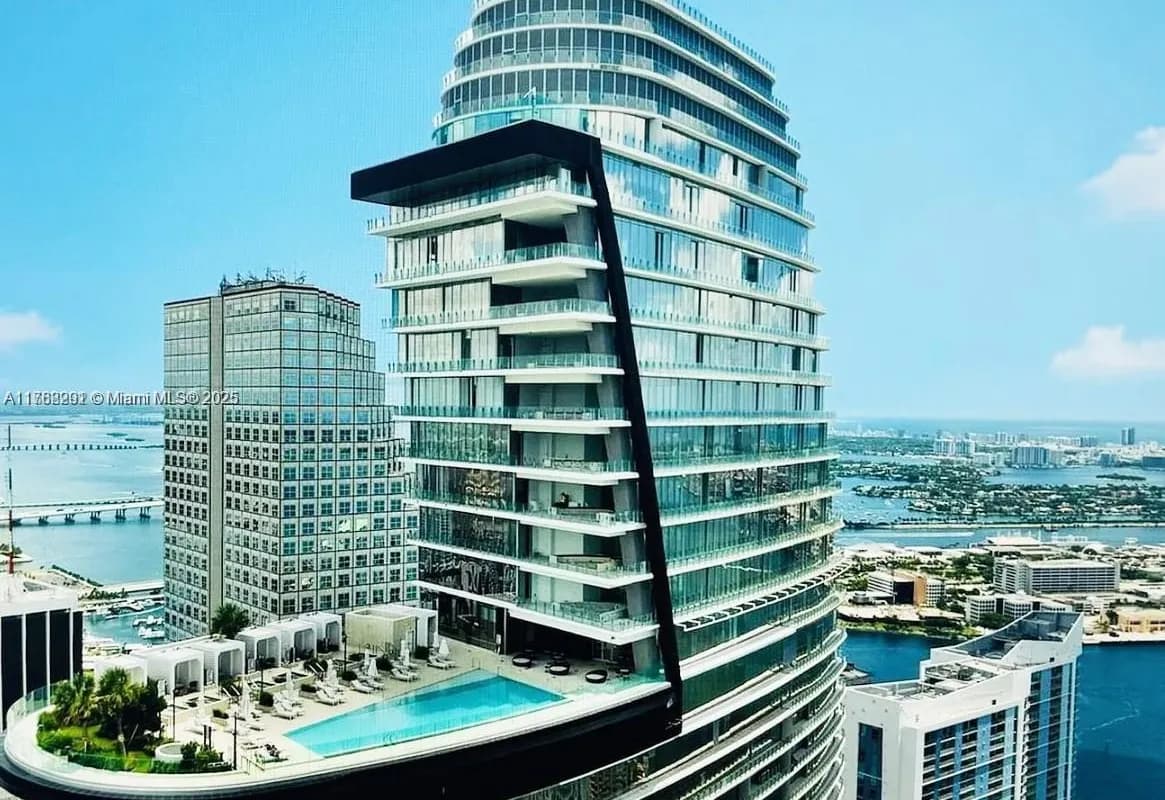300 Biscayne Blvd Way # 3707, Miami FL 33131