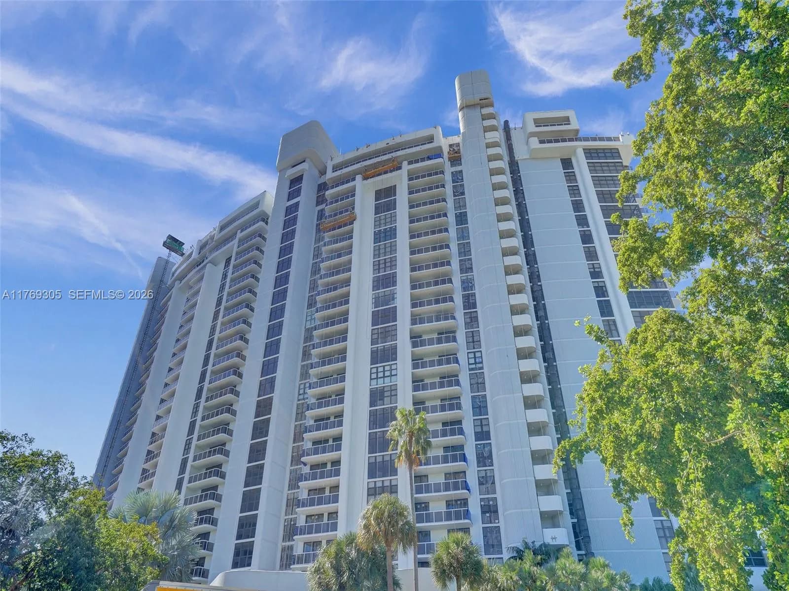 2 bedroom 2 bath for sale at 9 Island Ave # 2109, Miami Beach FL 33139