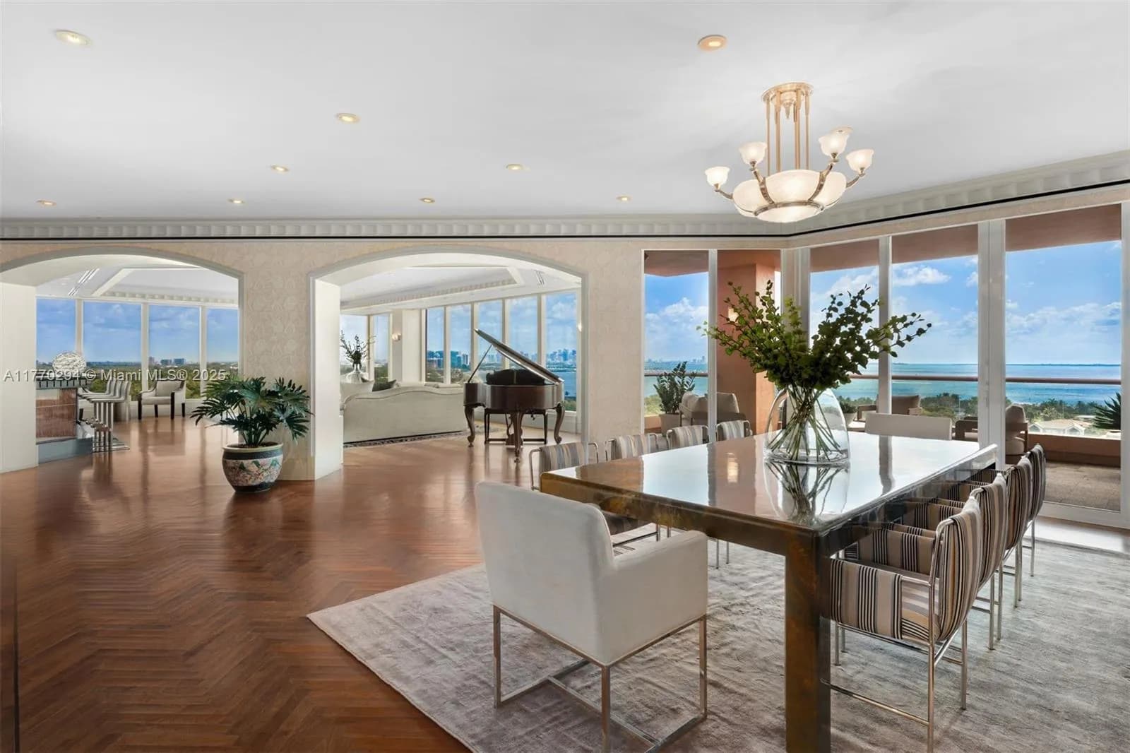 10 Edgewater Dr # 16K, Coral Gables FL 33133