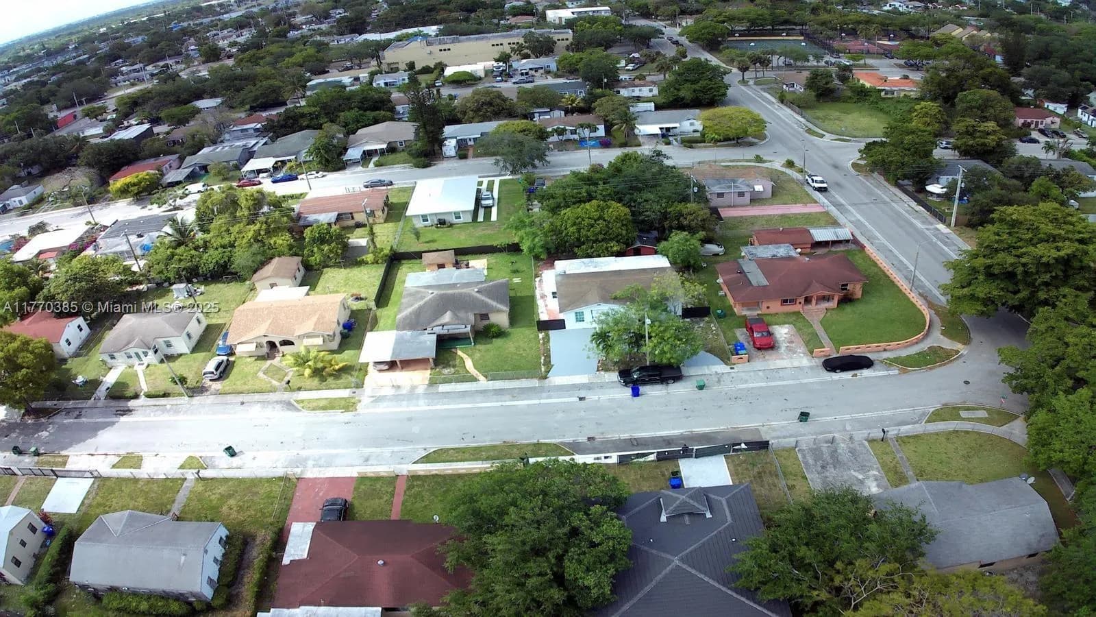 1015 NW 59th St, Miami FL 33127