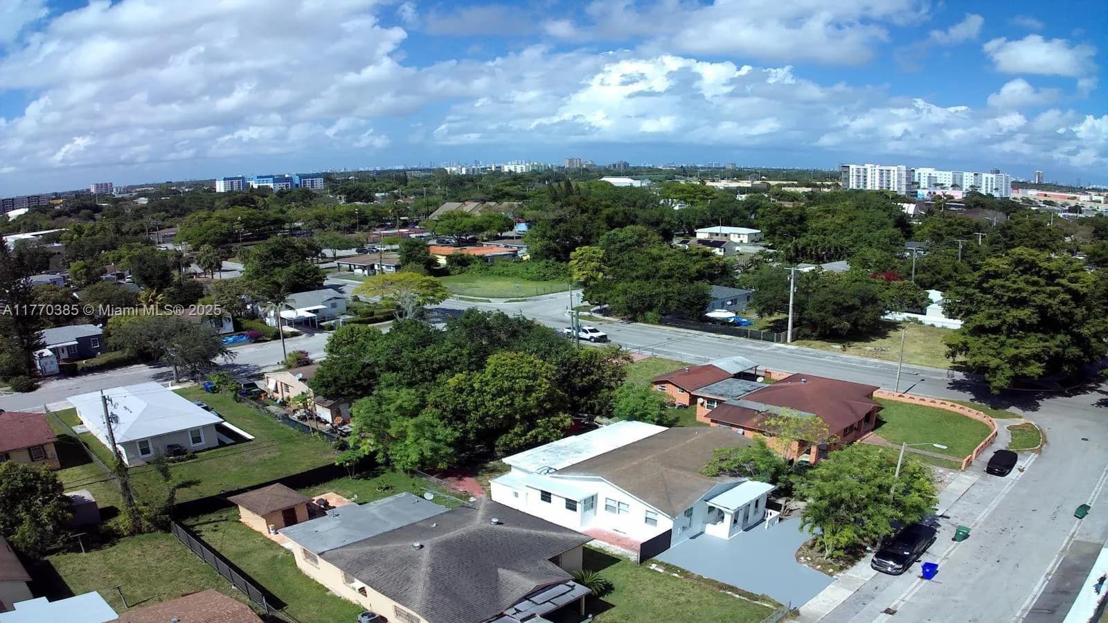 1015 NW 59th St, Miami FL 33127