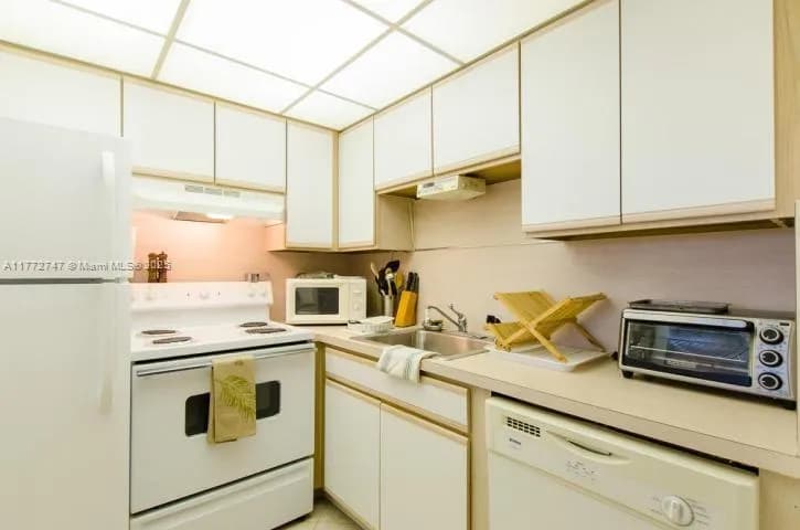 251 Mansfield F # 251F, Boca Raton FL 33434
