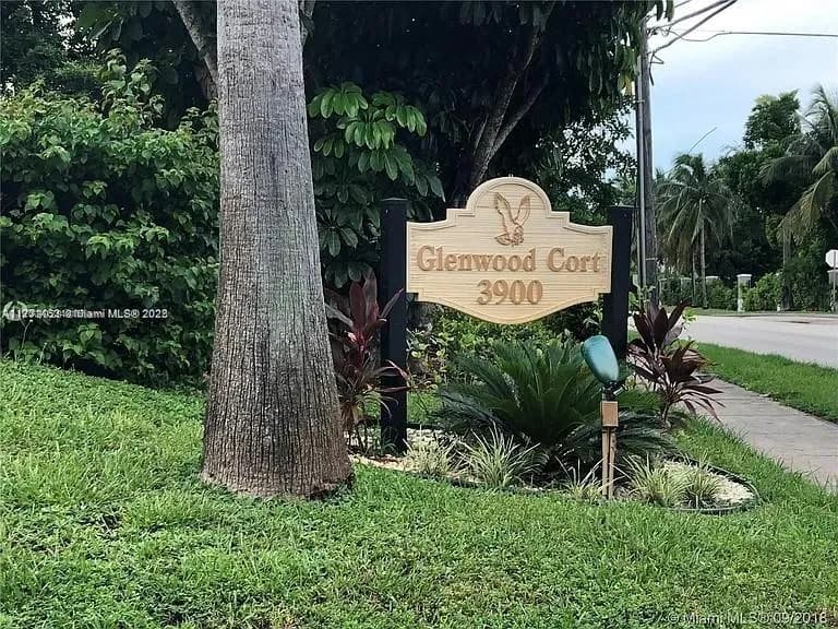 3900 SW 52nd Ave # 601, Pembroke Park FL 33023