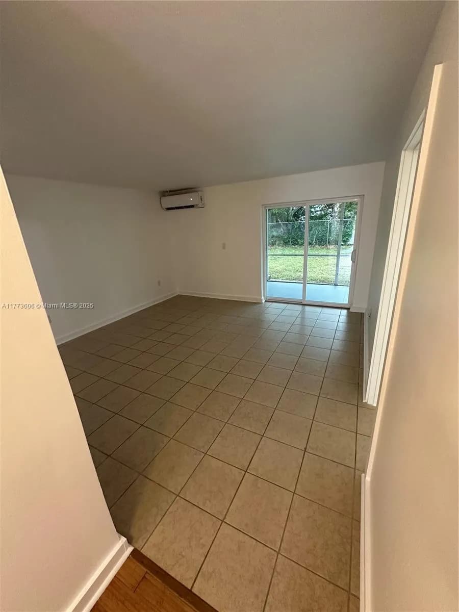 318 Tarpon Dr # 3, Cape Coral FL 33904