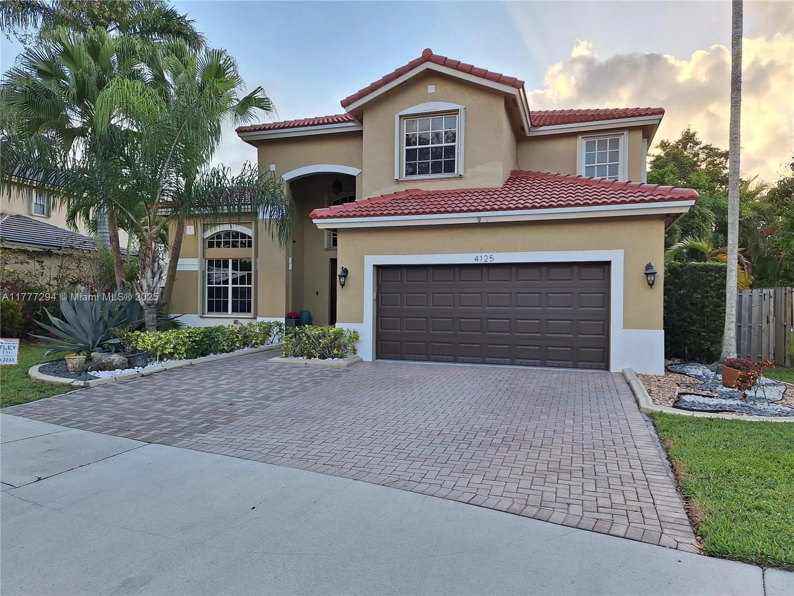 4125 Amber Ln, Weston FL 33331