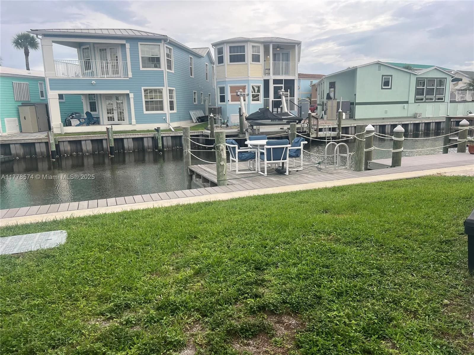 2064 Nettles Blvd, Jensen Beach FL 34957