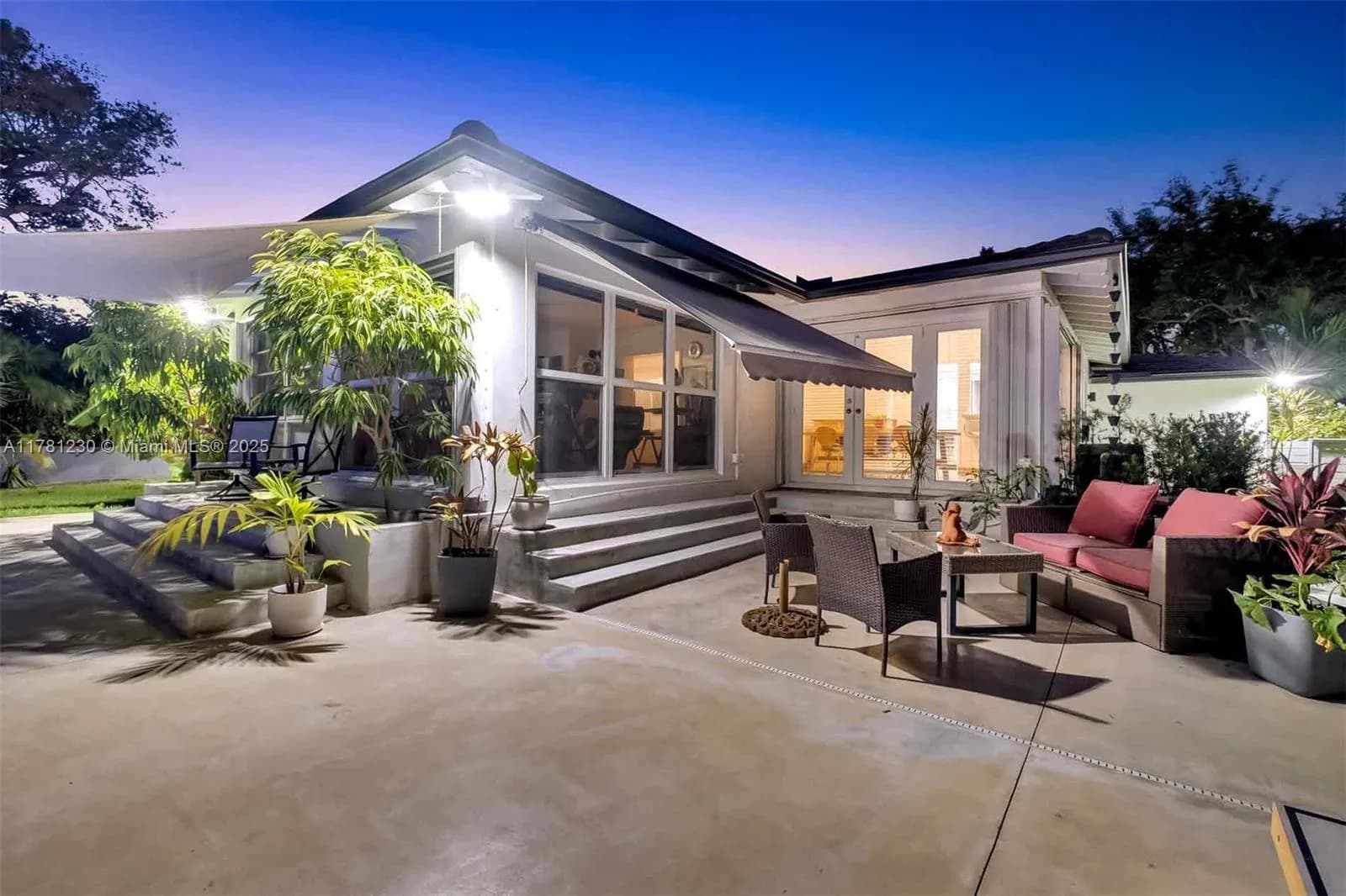 560 NE 106th St, Miami Shores FL 33138