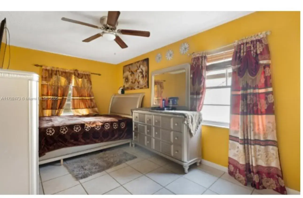 11233 W Model Cir W, Boca Raton FL 33428
