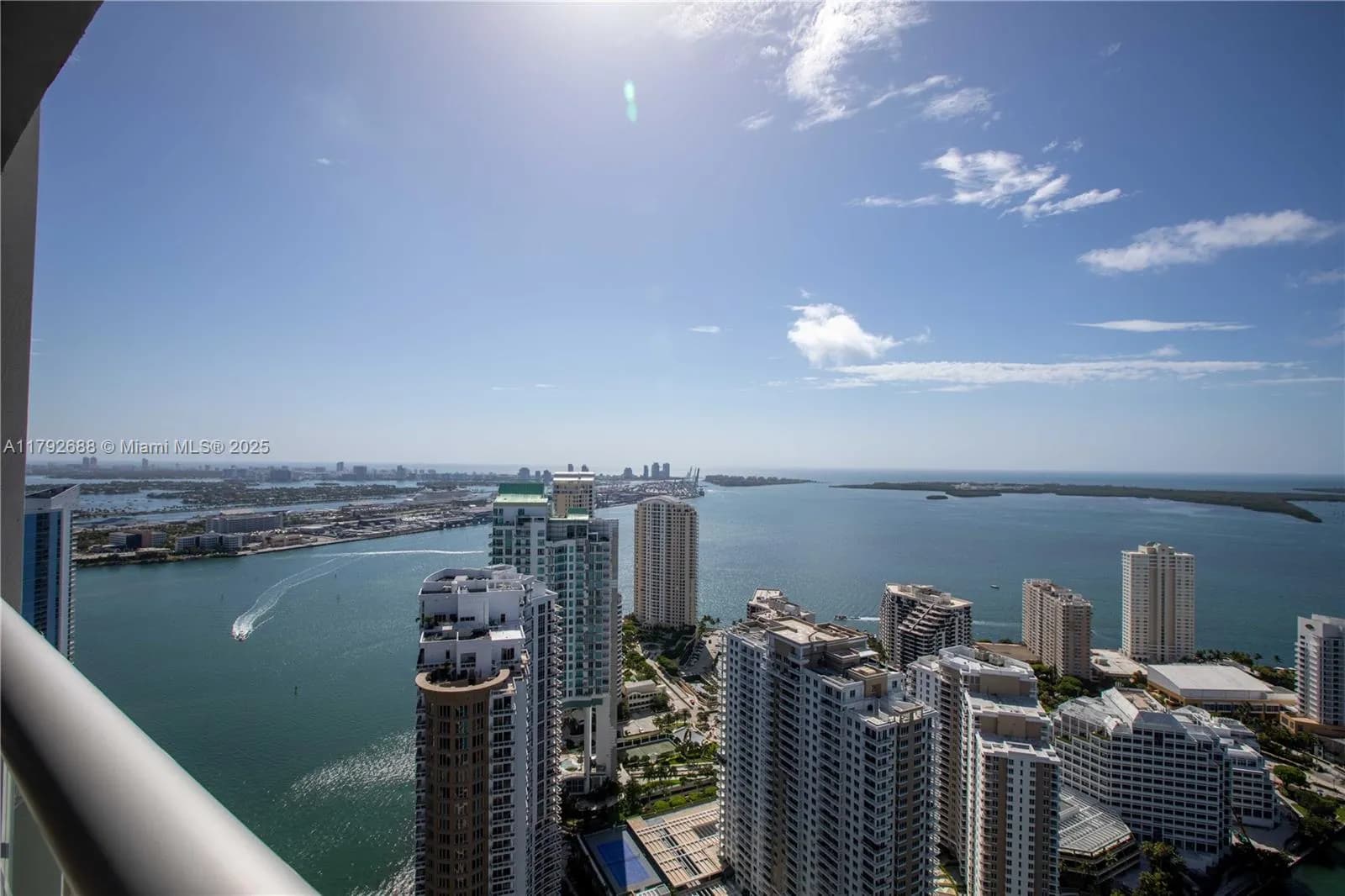 2 bedroom 2 bath for sale at 475 Brickell Ave # 5007, Miami FL 33131