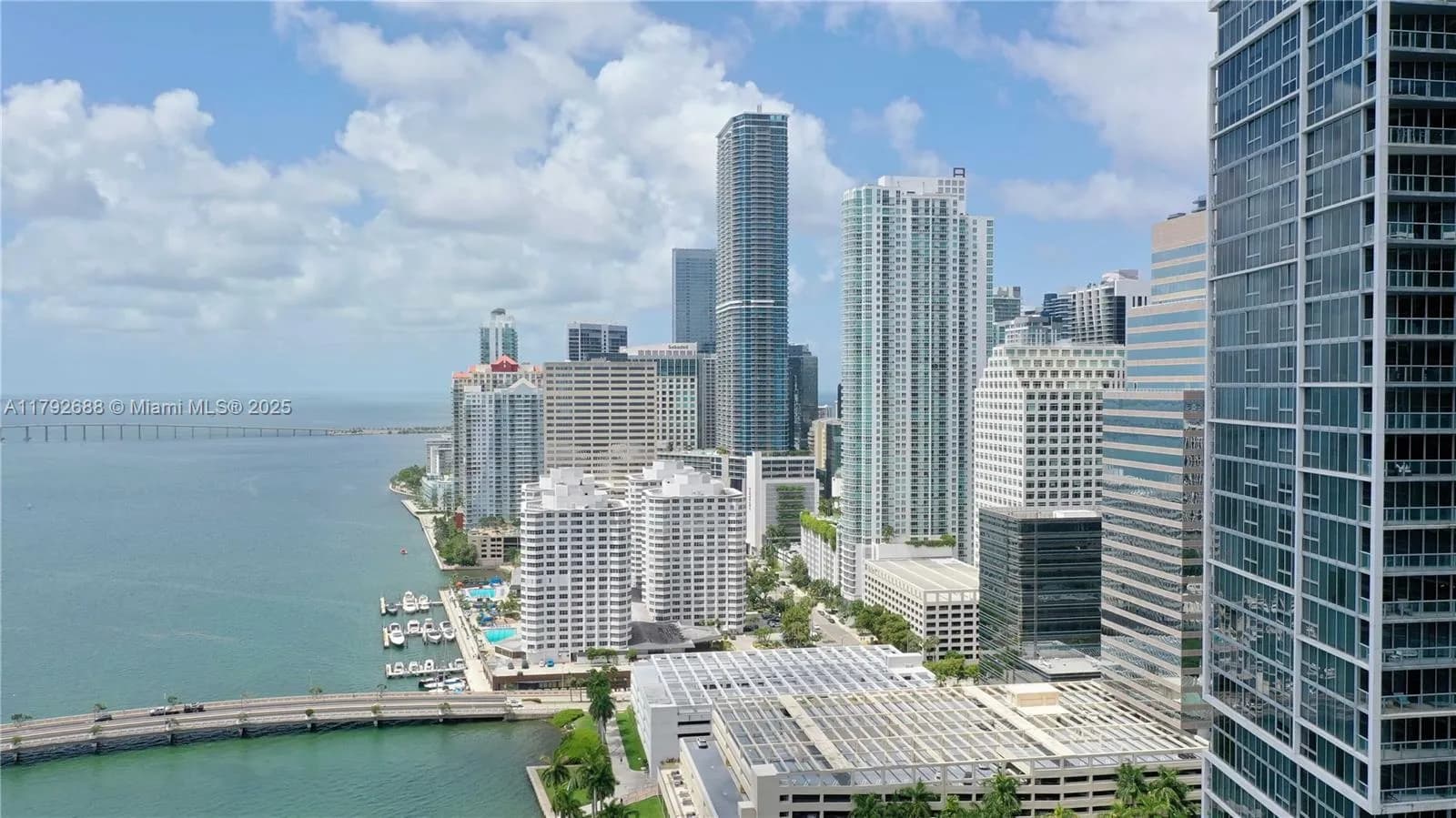 475 Brickell Ave # 5007, Miami FL 33131