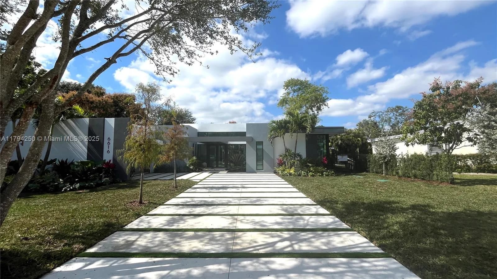 6616 SW 64th Ave, South Miami FL 33143