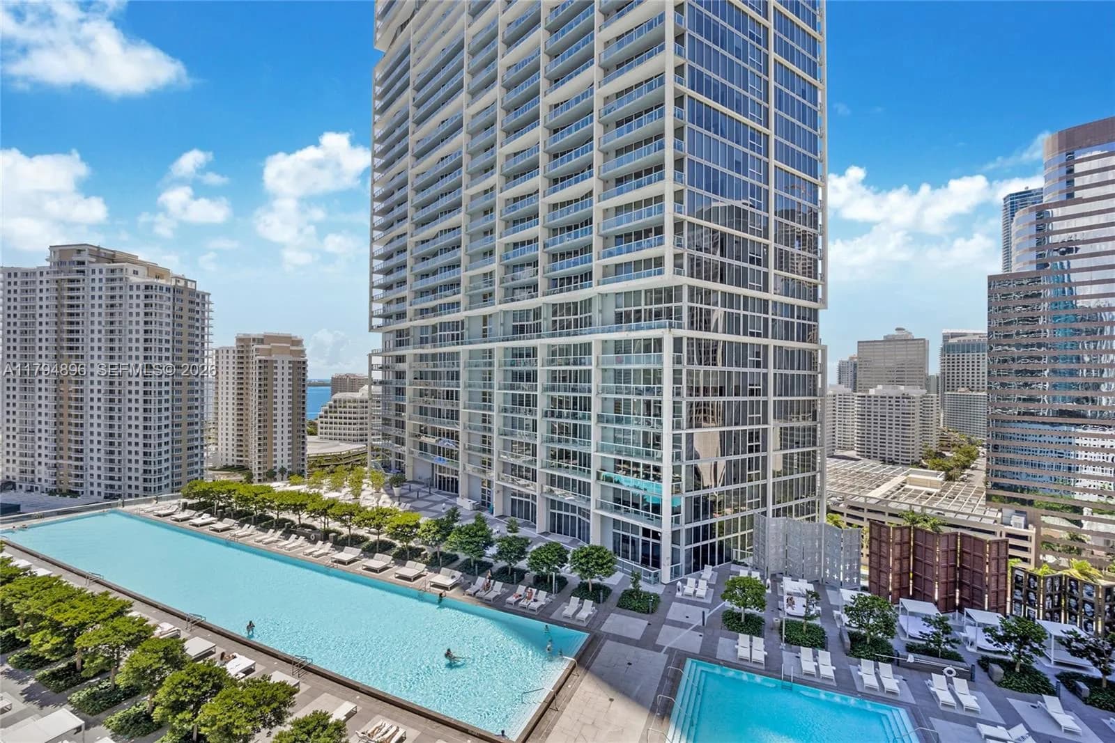3 bedroom 2 bath for sale at 465 Brickell Ave # 2801, Miami FL 33131