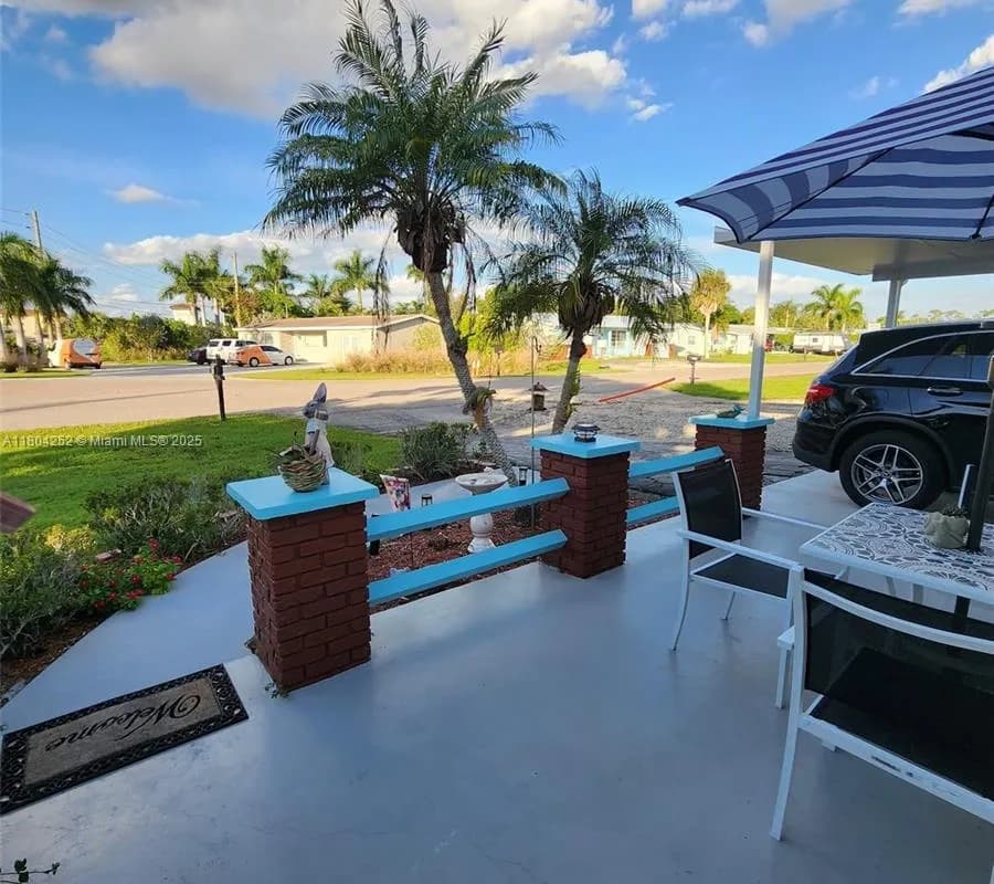 812 Lake McGregor Dr, Fort Myers FL 33919