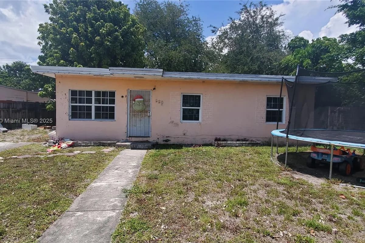 120 Seaman Ave, Opa-Locka FL 33054