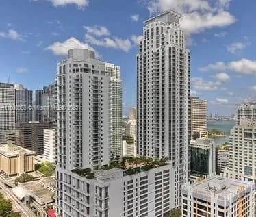 1 bedroom 1 bath for sale at 1050 BRICKELL AV # 202, Miami FL 33131