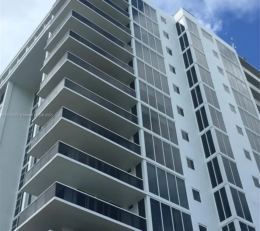 10275 Collins Ave # 628, Bal Harbour FL 33154