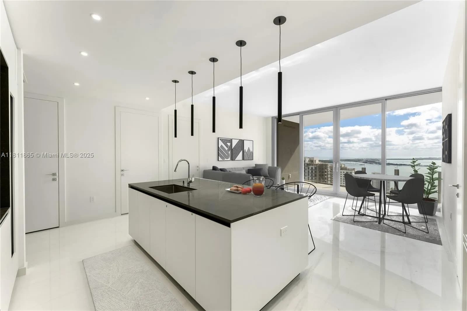 2 bedroom 2 bath for sale at 300 Biscayne Blvd Way # 3606, Miami FL 33130