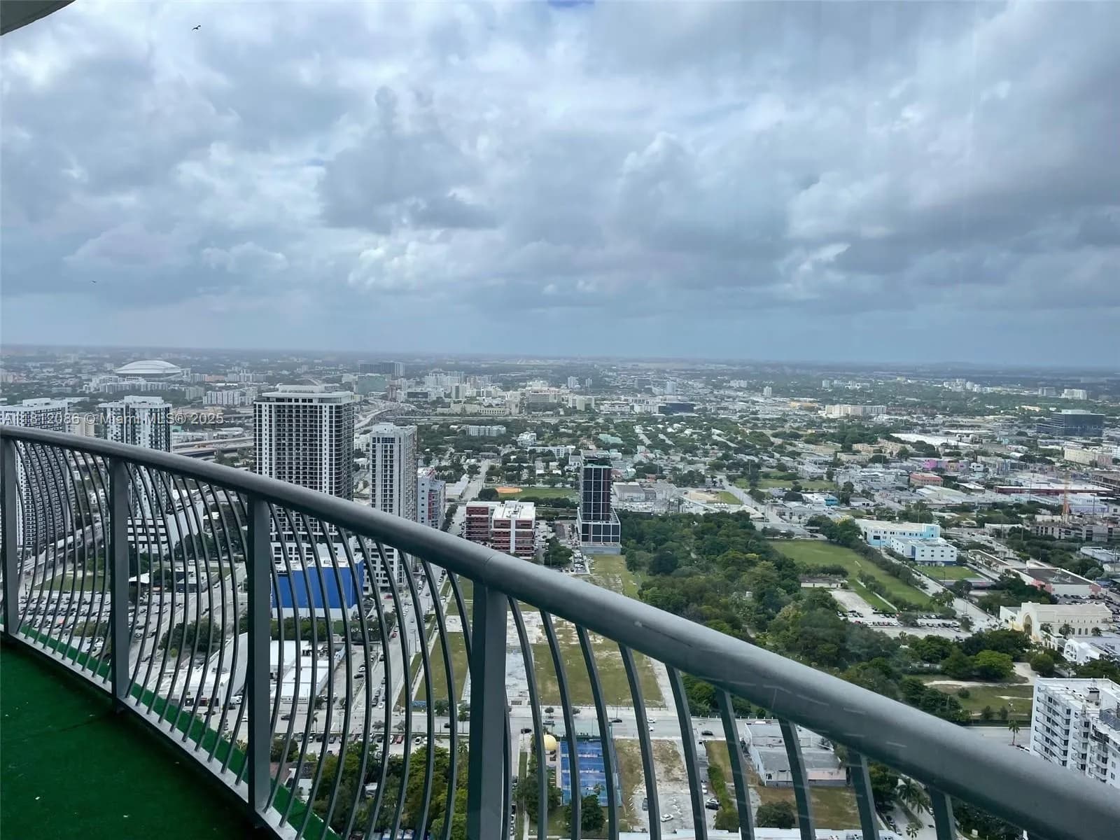 2 bedroom 2 bath for sale at 1750 N Bayshore Dr # 5615, Miami FL 33132