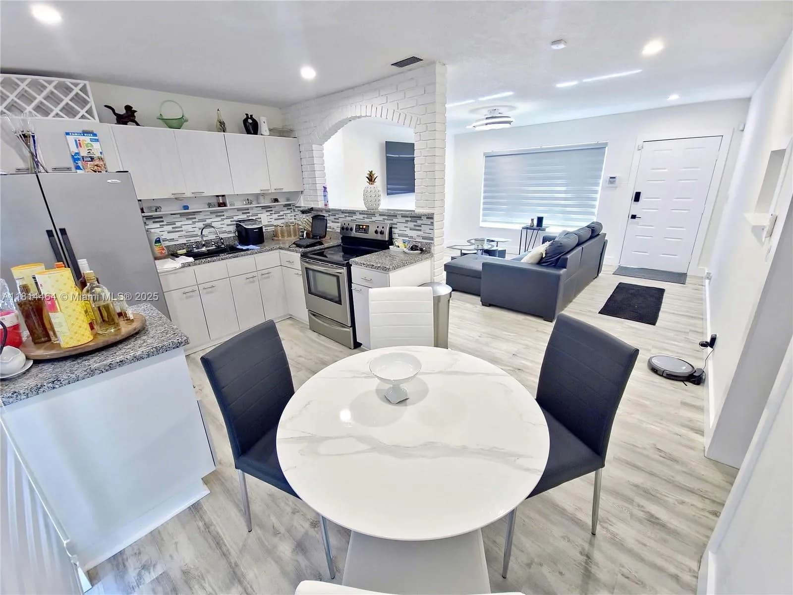 1720 SW 64th Ave, North Lauderdale FL 33068