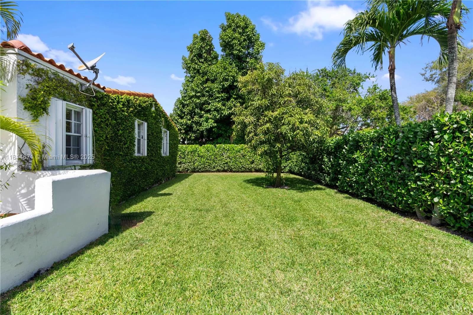 1105 NE 119th St, Biscayne Park FL 33161