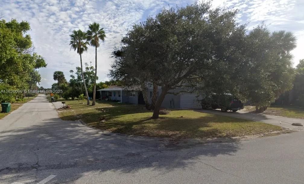 351 N Shannon Ave, Indialantic FL 32903