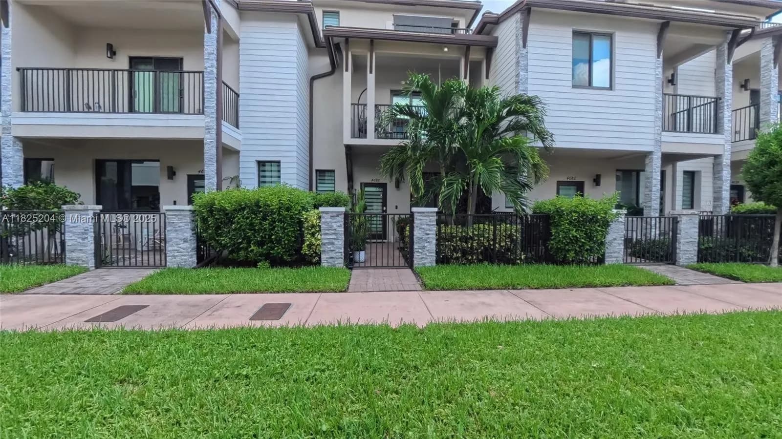 4680 NW 83rd Path # 4680, Doral FL 33166