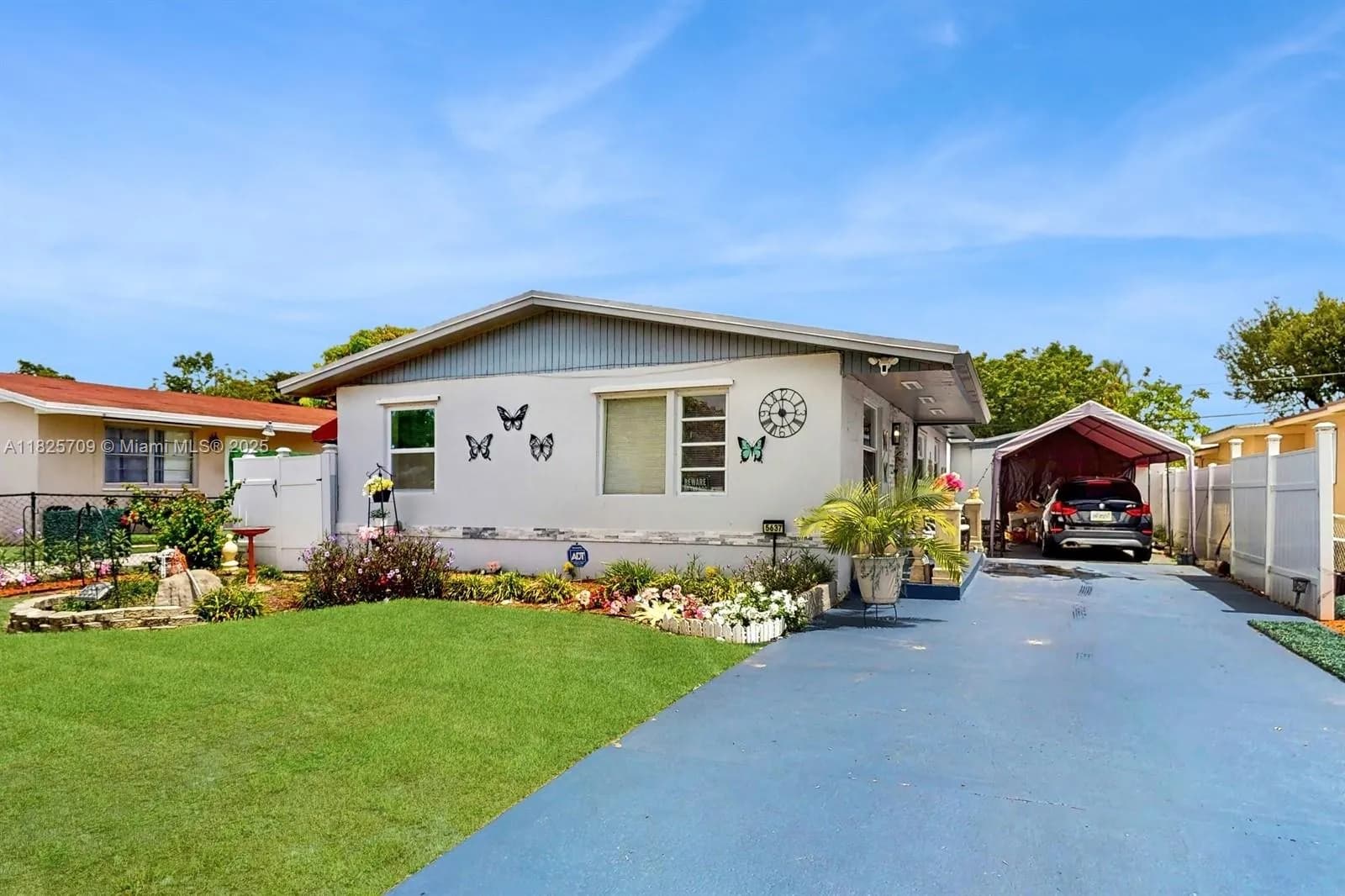 4 bedroom 2 bath for sale at 5637 SW 40th St, West Park FL 33023