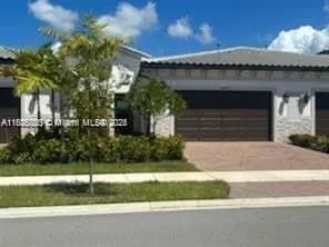3 bedroom 2 bath for sale at 7637 S Blue Spring Dr # 7637, Parkland FL 33067
