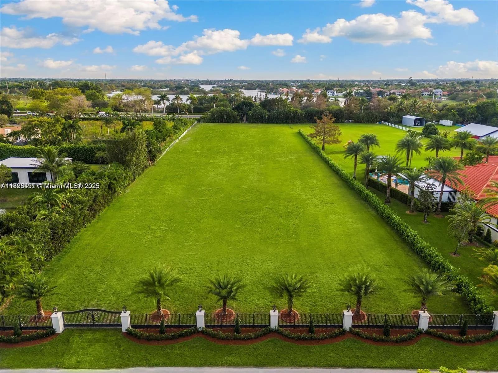 for sale at 70 Sw Pl, Southwest Ranches FL 33331