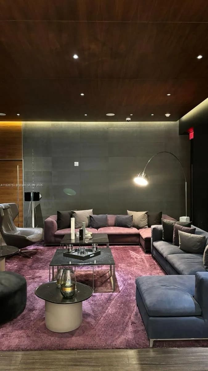3 bedroom 3 bath for sale at 68 SE 6th St # 2804, Miami FL 33131