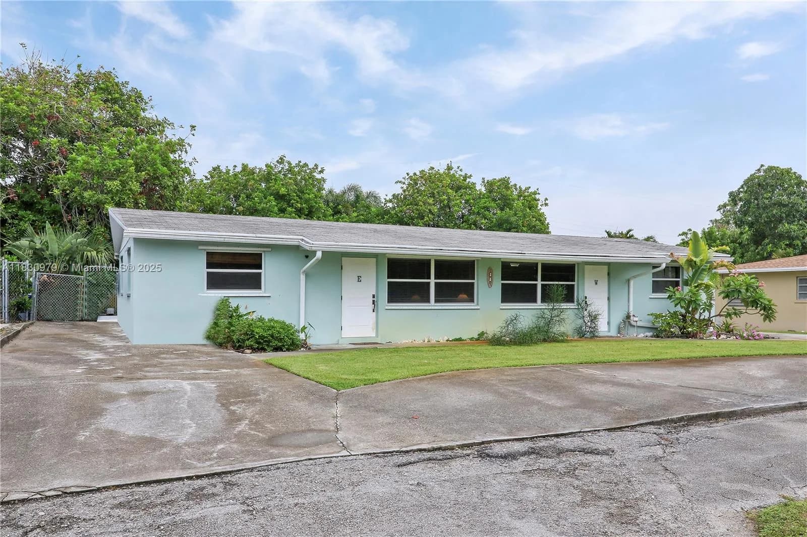 1884 Juno Rd, North Palm Beach FL 33408