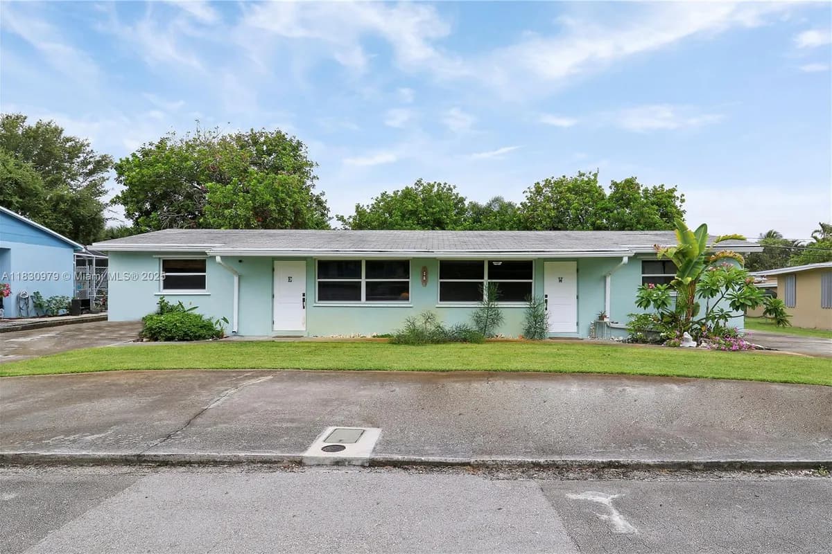 1884 Juno Rd, North Palm Beach FL 33408