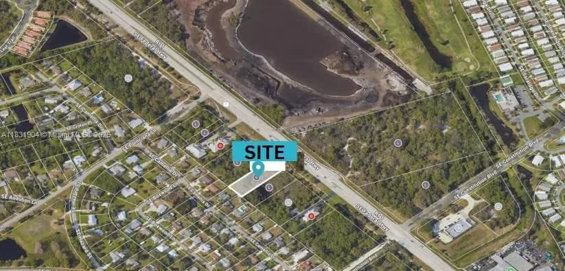 8220 SE Federal Hwy, Hobe Sound FL 33455