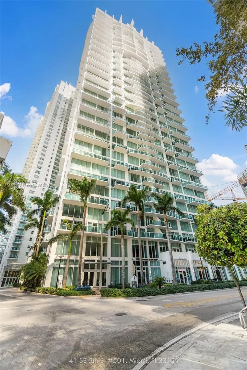 41 SE 5th St # 501, Miami FL 33131